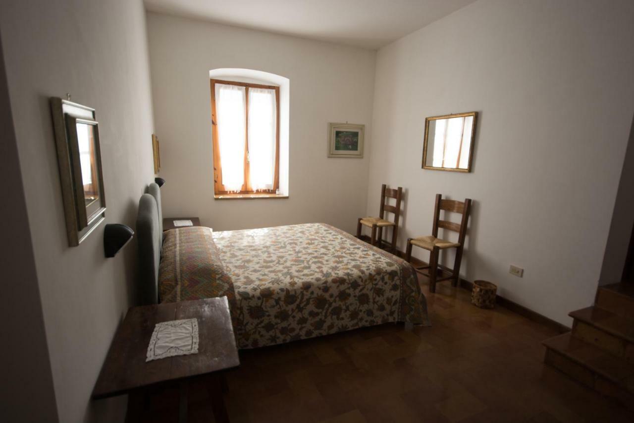 Casa Dei Lecci Διαμέρισμα Φολίνιο Εξωτερικό φωτογραφία